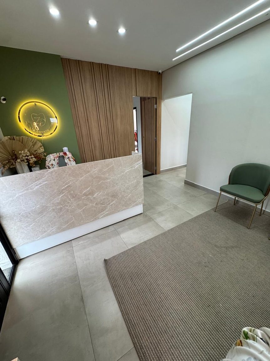 Recepção da clínica odontológica Dra. Zaine Dias em Hortolândia